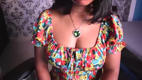 Snapshot of shanaya_indian chatting on 12-26-24, 04:43 shanaya indian online show from 12-26-24, 04:43