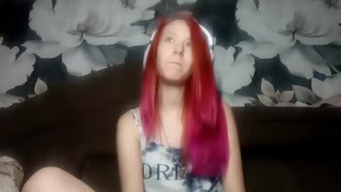 Lia online show from 10-27-25, 06:01