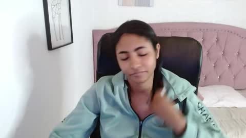 shanelle online show from 10-31-25, 03:07