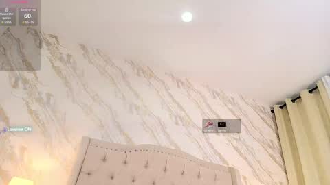 Snapshot of shanell__hott chatting on 10-27-25, 04:16 shanell online show from 10-27-25, 04:16