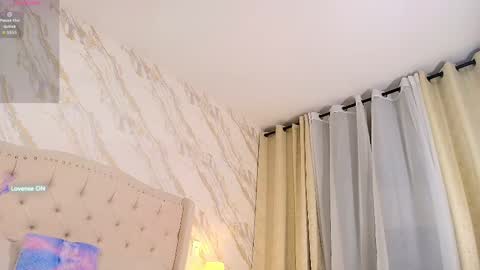 Snapshot of shanell__hott chatting on 10-31-25, 04:13 shanell online show from 10-31-25, 04:13