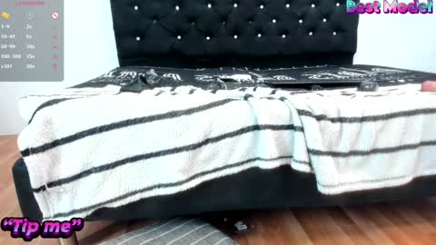 S H A N E L L E   online show from 01-24-25, 05:32