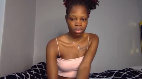 Snapshot of shania_sleigh chatting on 01-20-25, 10:15 shania_sleigh online show from 01-20-25, 10:15