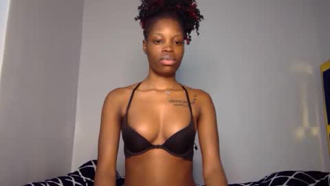 Snapshot of shania_sleigh chatting on 01-21-25, 08:00 shania_sleigh online show from 01-21-25, 08:00