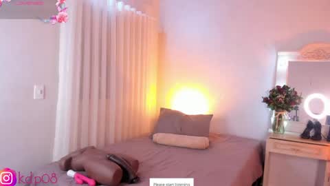 Snapshot of shannol_ryan chatting on 05-28-26, 12:52 Shannol online show from 05-28-26, 12:52