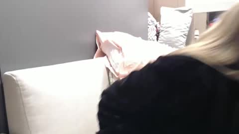 Shannon07 online show from 12-27-24, 01:22