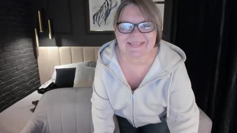 Snapshot of shannonshine chatting on 05-30-26, 07:05 Shannon online show from 05-30-26, 07:05