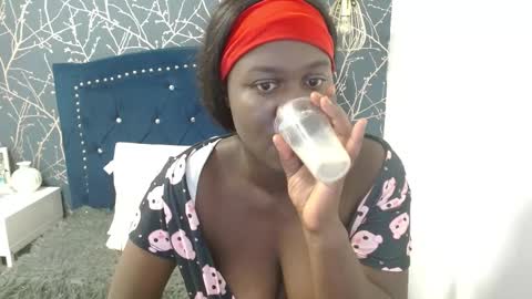 Snapshot of shanntall_tk chatting on 03-03-25, 12:05 shanntall_tk online show from 03-03-25, 12:05