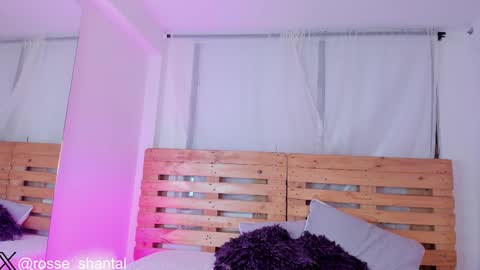 Snapshot of shanon_brown1 chatting on 09-18-25, 12:29 Shantal online show from 09-18-25, 12:29