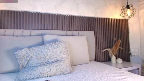 SHANON online show from 02-18-26, 06:59