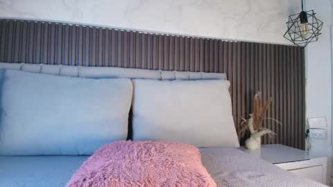 SHANON online show from 04-28-26, 08:03