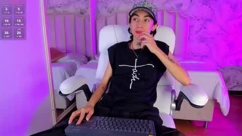 Shantal online show from 11-30-25, 03:10