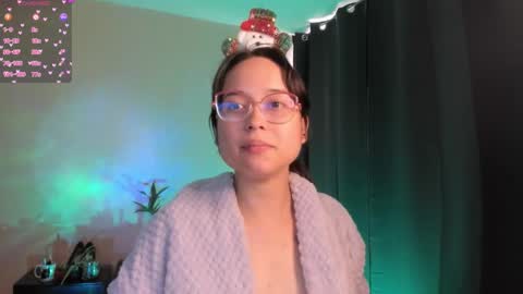 Cat-FOLLOWME and we talk IGshantal cerezo online show from 12-20-25, 07:10