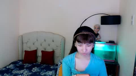 SHANTA FOX  s online show from 03-22-26, 12:47