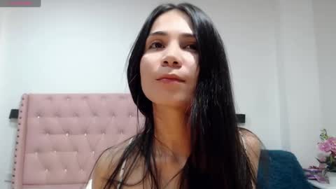 Snapshot of shantalkimberly chatting on 02-26-25, 11:04 maria online show from 02-26-25, 11:04