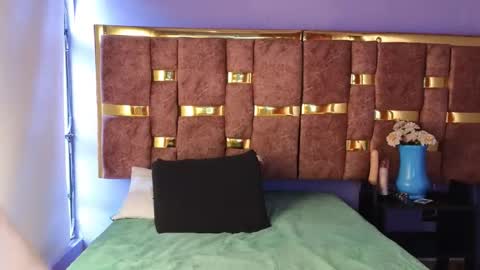 shantall 05 online show from 09-18-25, 07:49