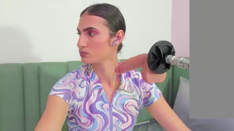  Shantall  online show from 12-21-25, 11:12