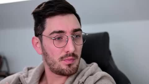 frenchy boy online show from 12-04-24, 04:16