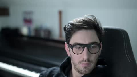 frenchy boy online show from 12-16-25, 09:14