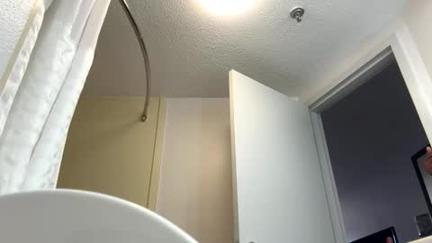 Snapshot of shaquilleh978 chatting on 12-14-25, 06:56 shaquilleh978 online show from 12-14-25, 06:56