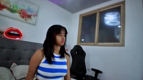 Snapshot of shara_soul chatting on 11-19-25, 03:12 shara_soul online show from 11-19-25, 03:12