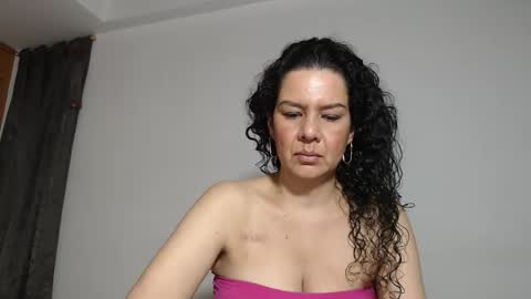 sharickleon11 online show from 09-20-25, 12:33