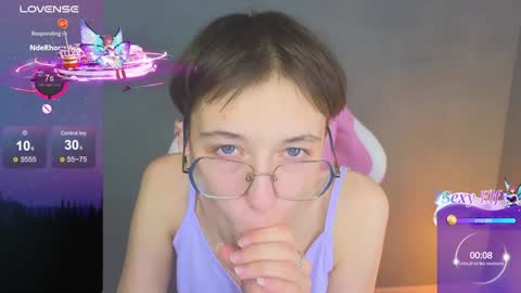 Snapshot of sharli_rose chatting on 12-28-24, 07:33 Sharli online show from 12-28-24, 07:33