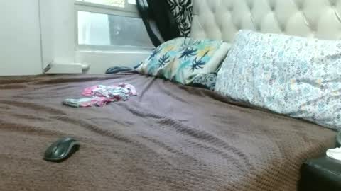 Snapshot of sharlot03 chatting on 12-04-24, 11:19 sharlot03 online show from 12-04-24, 11:19