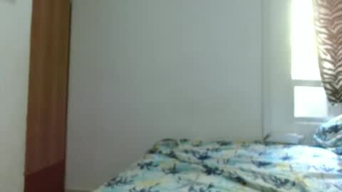 Snapshot of sharlot03 chatting on 12-09-24, 12:19 sharlot03 online show from 12-09-24, 12:19