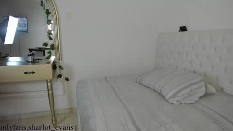 Sharlot online show from 02-04-26, 12:33