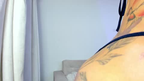 Snapshot of sharlot_harrys chatting on 11-26-25, 03:24 Hi fiends ---- I usually start online from Monday to Friday from 1000 am Saturdays and Sundays at 600 am Colombia time online show from 11-26-25, 03:24