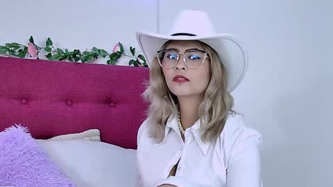 Snapshot of sharlott_3 chatting on 06-04-26, 02:45 sharlott_3 online show from 06-04-26, 02:45