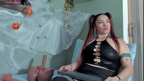 Snapshot of sharlott_smith1 chatting on 10-28-25, 07:49 Sharlott online show from 10-28-25, 07:49