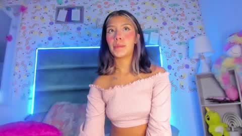 Snapshot of sharon_justin_ chatting on 03-11-25, 12:06 Sharon online show from 03-11-25, 12:06