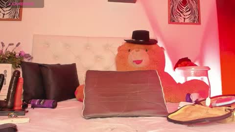 Snapshot of sharon_smiith_ chatting on 10-05-25, 02:54 sharon_smiith_ online show from 10-05-25, 02:54