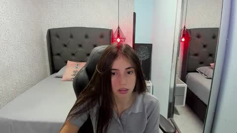 Snapshot of sharonblake5 chatting on 09-24-25, 01:03 M A G N O  online show from 09-24-25, 01:03