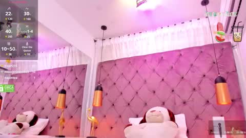 Snapshot of sharonn___ chatting on 01-23-25, 06:39 Sharon online show from 01-23-25, 06:39