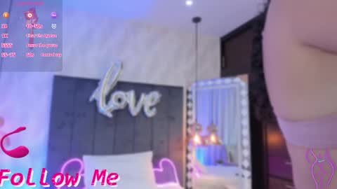 Snapshot of sharonn___ chatting on 02-26-25, 03:21 Sharon online show from 02-26-25, 03:21