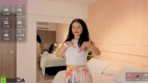 Snapshot of sharonn___ chatting on 09-13-25, 04:12 Sharon online show from 09-13-25, 04:12