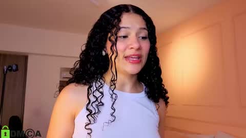 Snapshot of sharonn___ chatting on 11-10-25, 04:00 Sharon online show from 11-10-25, 04:00