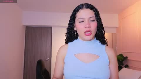 Snapshot of sharonn___ chatting on 05-28-26, 04:10 Sharon online show from 05-28-26, 04:10