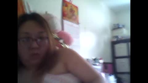 Snapshot of sharonsangria chatting on 12-18-25, 06:14 sharonsangria online show from 12-18-25, 06:14