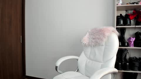 Antonia online show from 01-29-25, 07:11