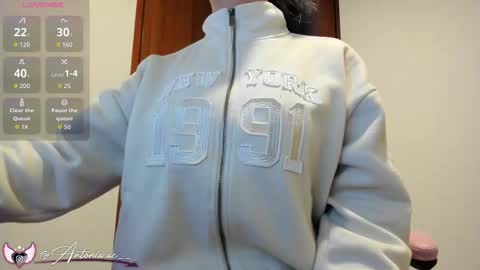 Antonia online show from 01-12-26, 10:53