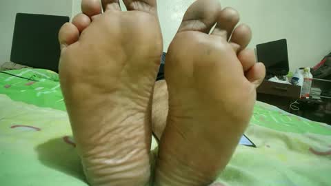 Snapshot of shaufer chatting on 10-10-25, 11:48 shaufer online show from 10-10-25, 11:48