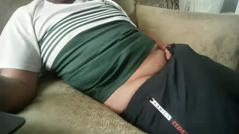 Snapshot of shaufer chatting on 10-12-25, 09:14 shaufer online show from 10-12-25, 09:14