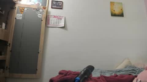 Snapshot of shauneefoxx_ chatting on 04-05-26, 12:13 shauneefoxx_ online show from 04-05-26, 12:13