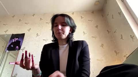 Snapshot of shauntedelisser chatting on 02-16-26, 10:22 Charlotte online show from 02-16-26, 10:22