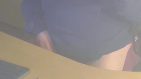 Snapshot of shaved164 chatting on 02-17-25, 10:47 Frans online show from 02-17-25, 10:47