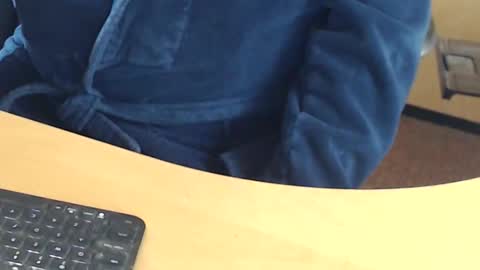 Snapshot of shaved164 chatting on 03-12-26, 09:59 Frans online show from 03-12-26, 09:59